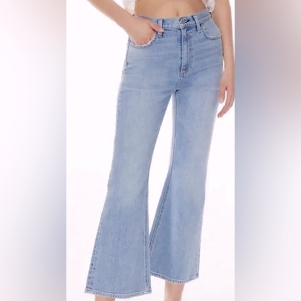 ARITZIA • Denim Forum the '90s twiggy high rise cropped flare jeans • 26